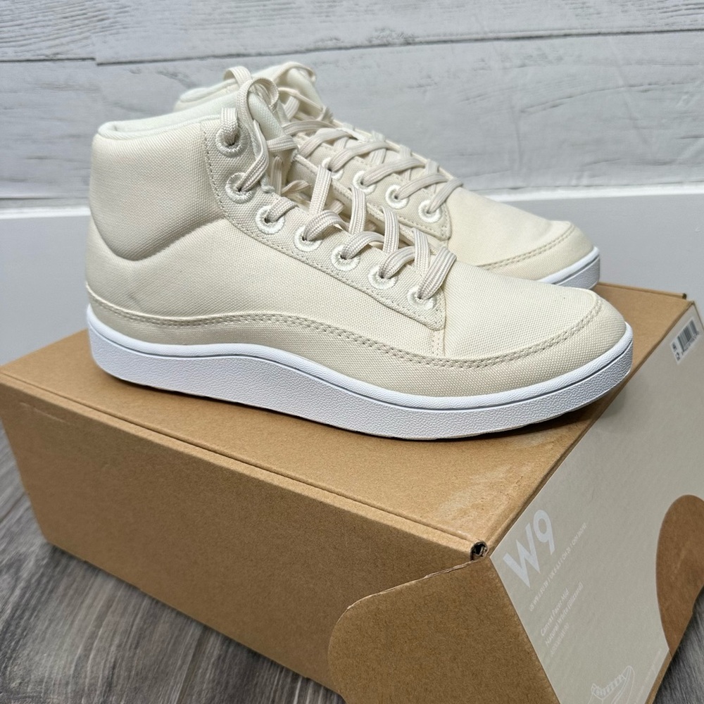 Allbirds new in box canvas pacer mid sneaker size 9 woman’s